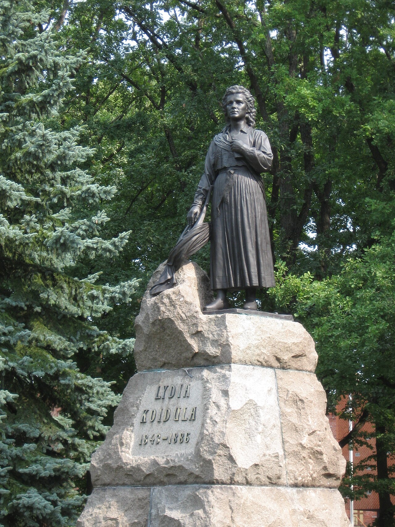 Памятник Лидии Койдуле
