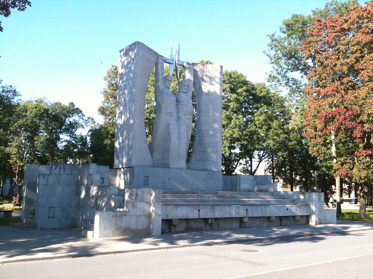 Памятник «Слава труду» в Кохтла-Ярве