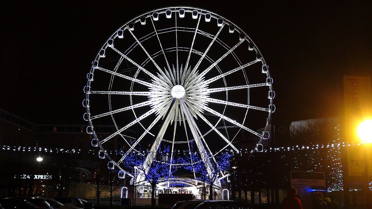 The Liverpool wheel at night