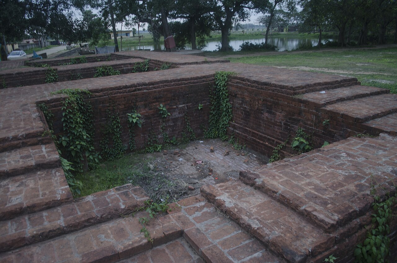 কোণার্ক সূর্য মন্দিরের কাছে খননকৃত বৌদ্ধ স্থান কুরুমা