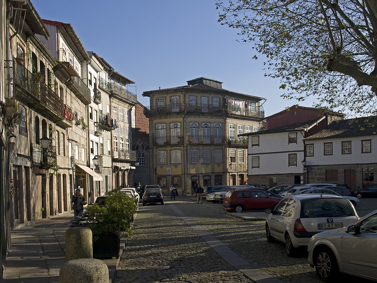 Площадь Largo Condessa do Juncal