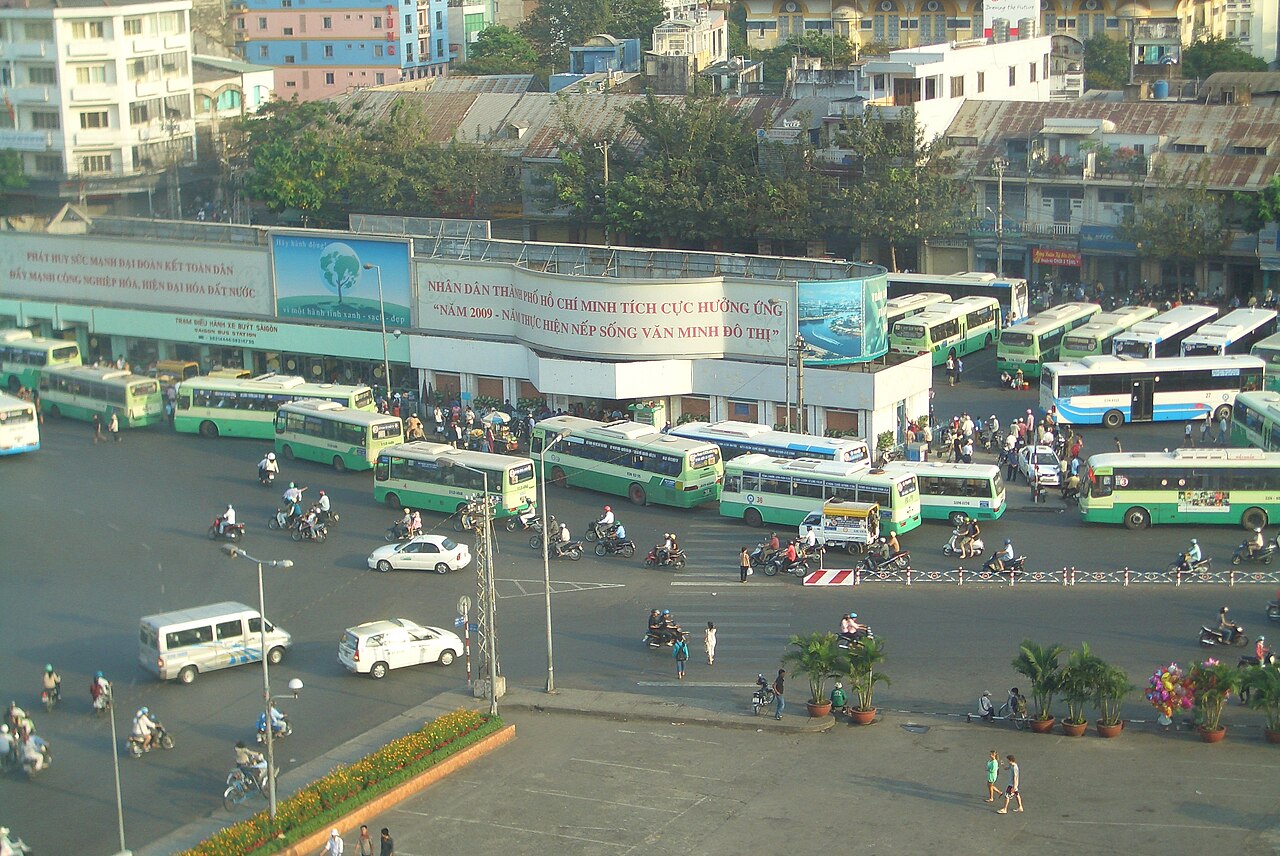 বাস স্টেশন