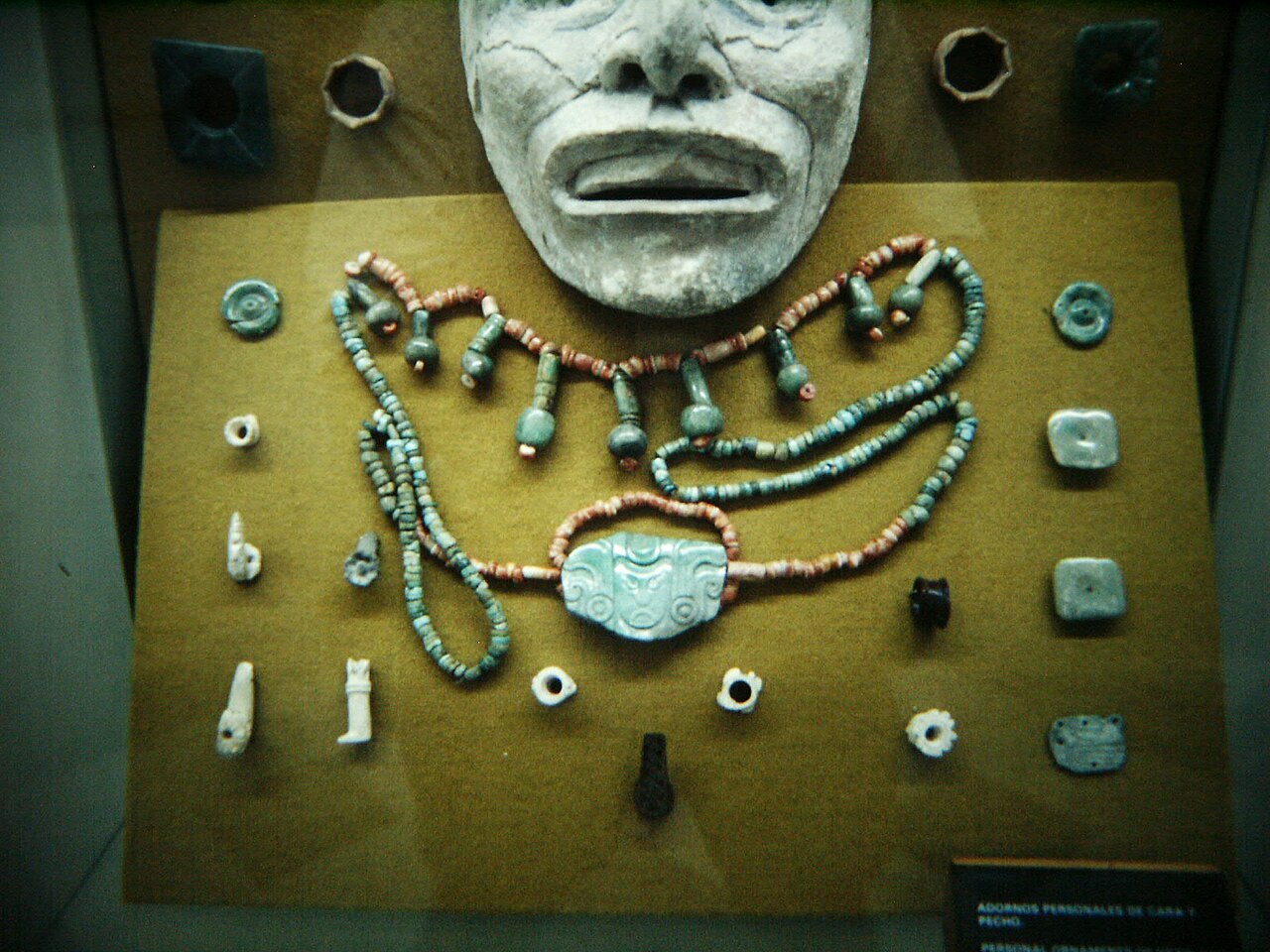 Mayan jade, Museo de la Ciudad Merida-তে প্রদর্শিত