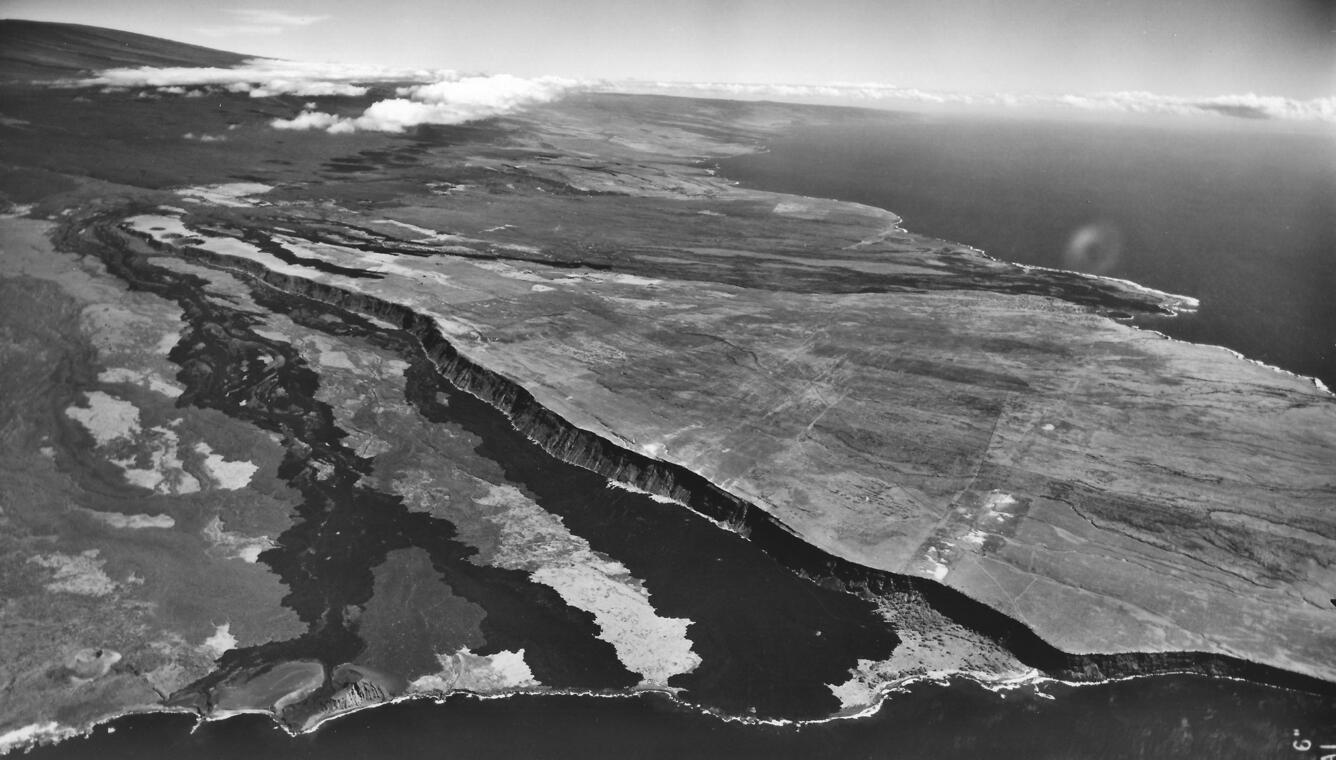 April 1868 Mauna Loa eruption can be seen in this aerial photo