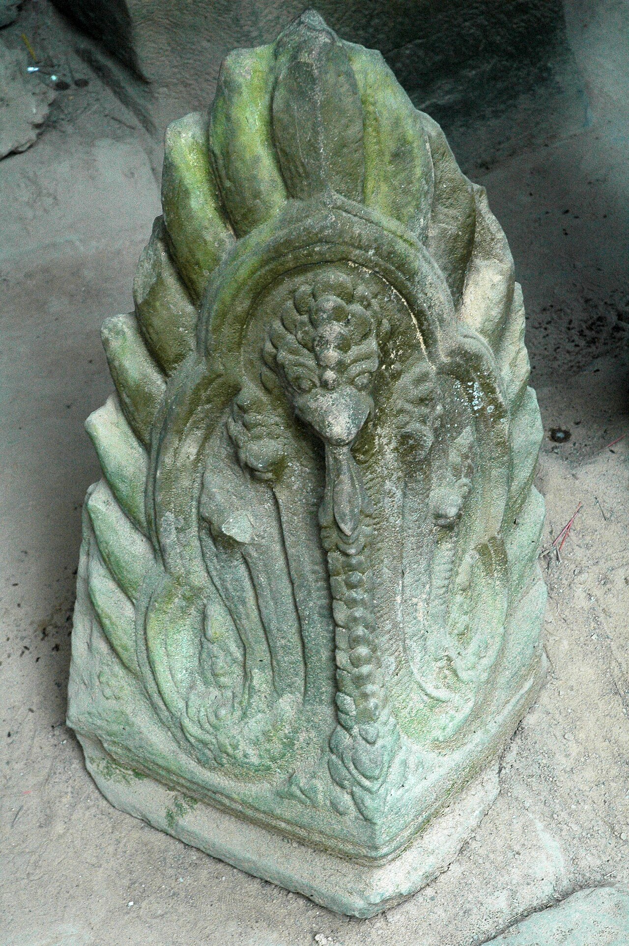 Statue Naga
