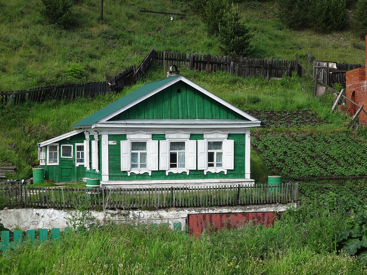 Старый деревянный дом