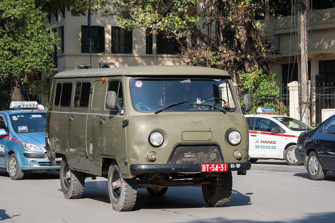 УАЗ в Ханое