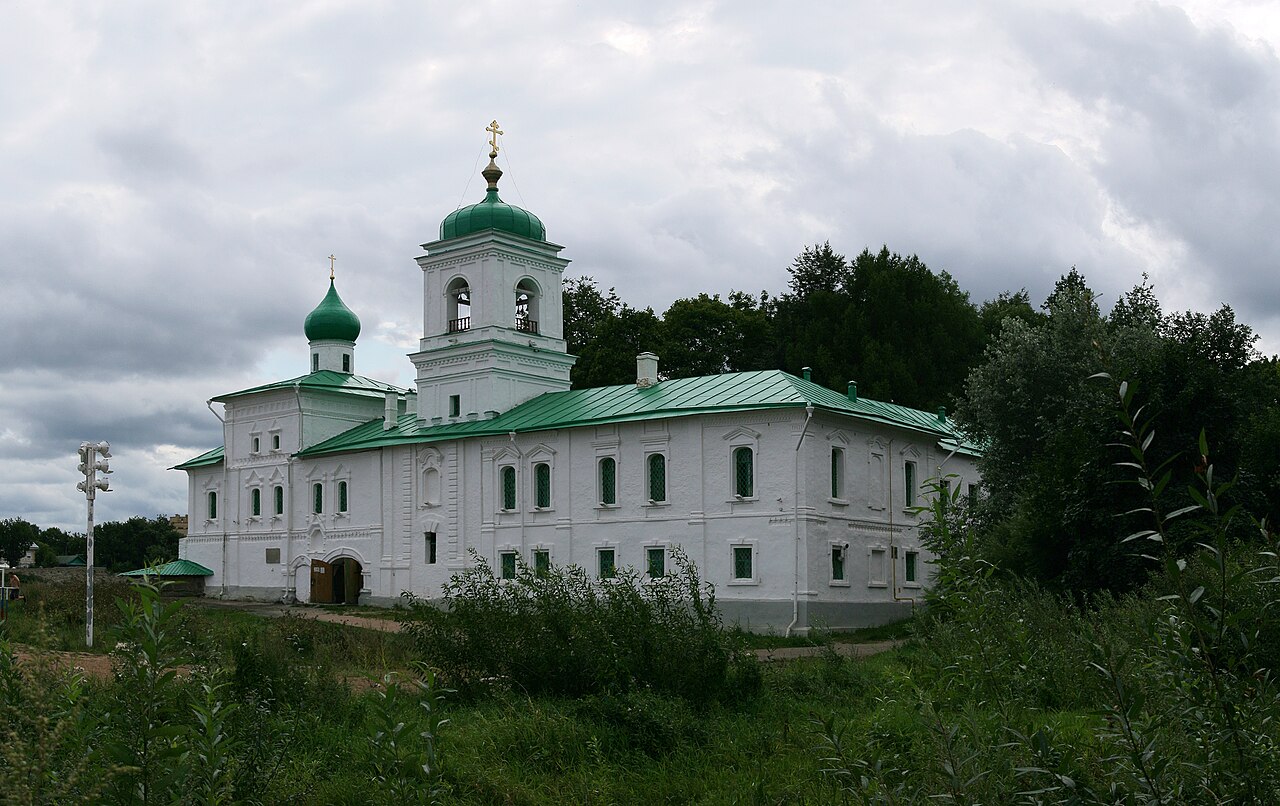 Стефановская церковь с колокольней и братским корпусом