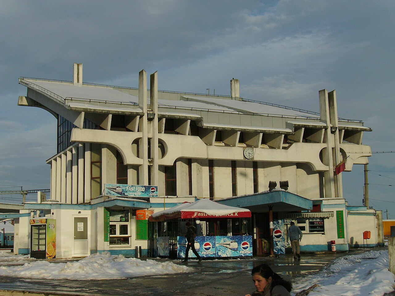 Здание пригородного вокзала
