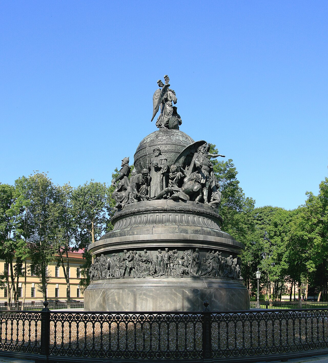 Памятник Тысячелетию России