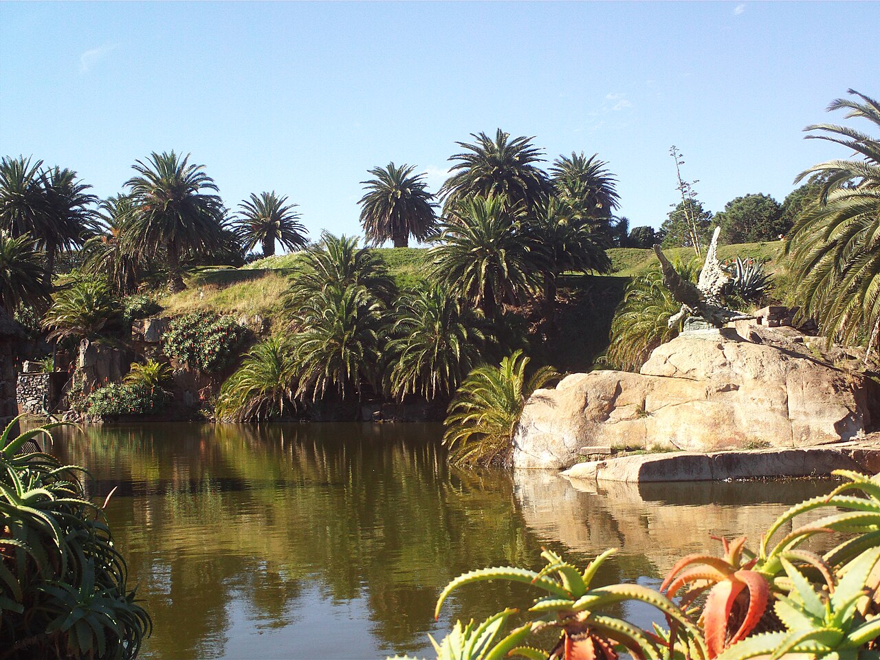 Parque Instrucciones del Año XIII, southern part of Parque Rodó