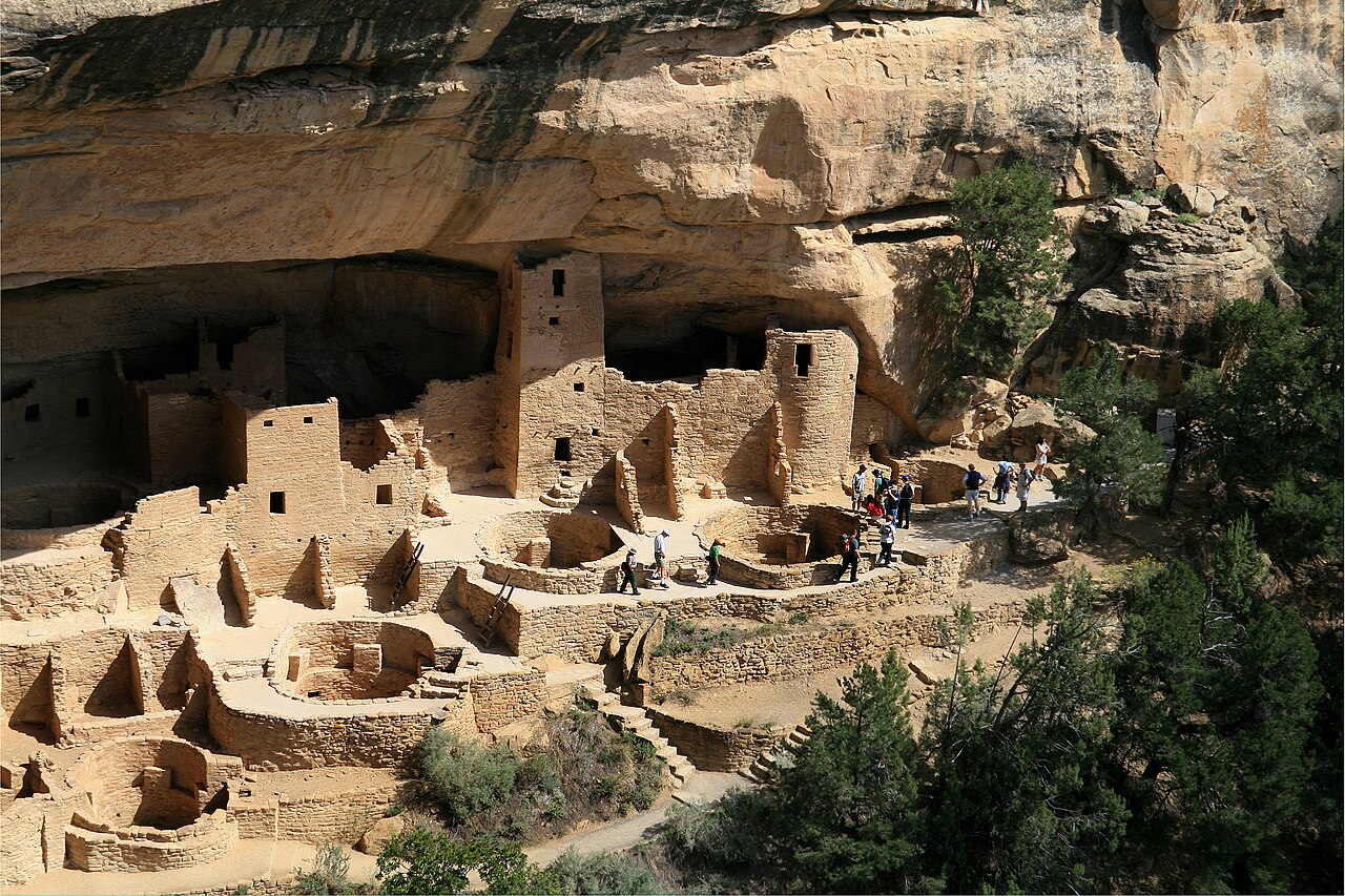 Mesa Verde National Park Cliff Palace Right Part 2006 09 12