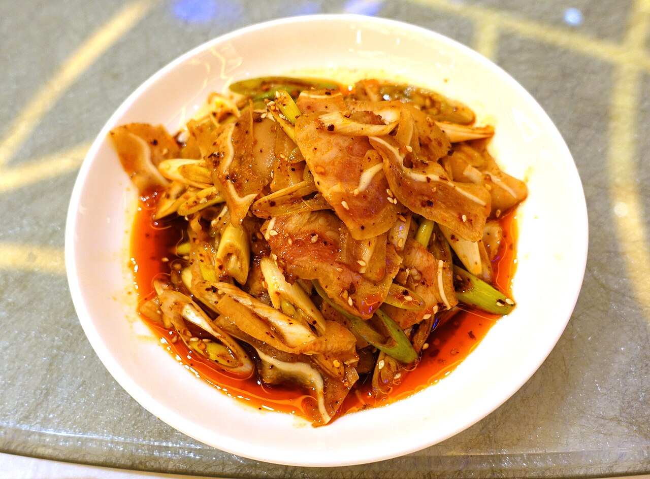 ছেংতুতে ব্যাঙ্কুয়েট ডিশ বা ভূরিভোজ