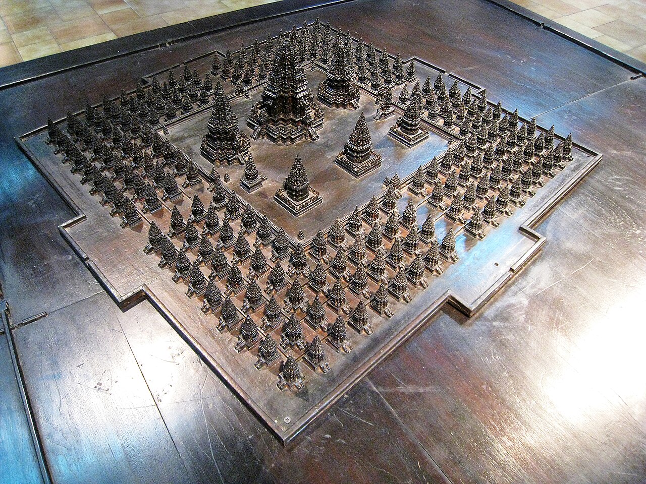 Архитектурная модель храмового комплекса Candi Prambanan
