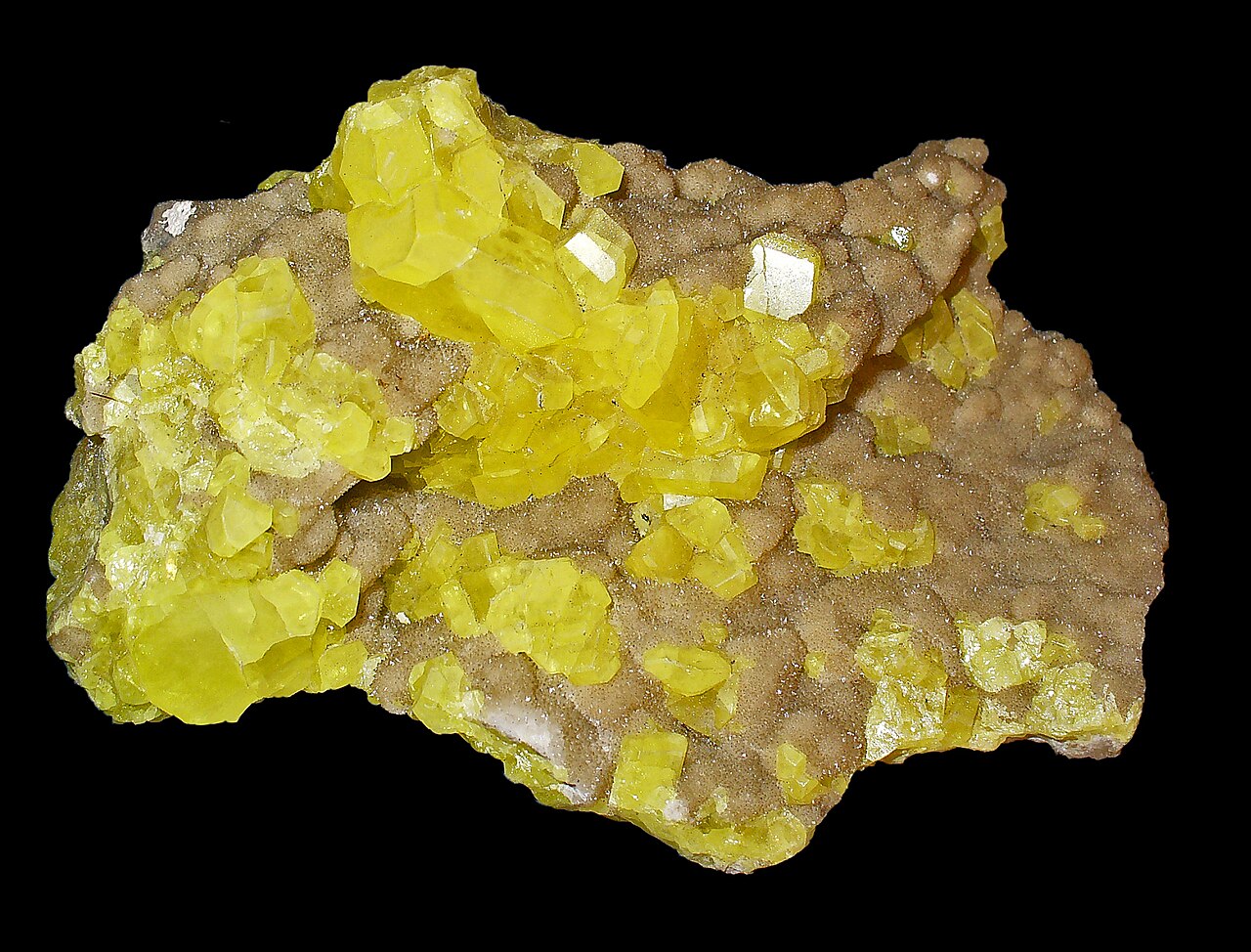 Picture of natural sulfur crystals