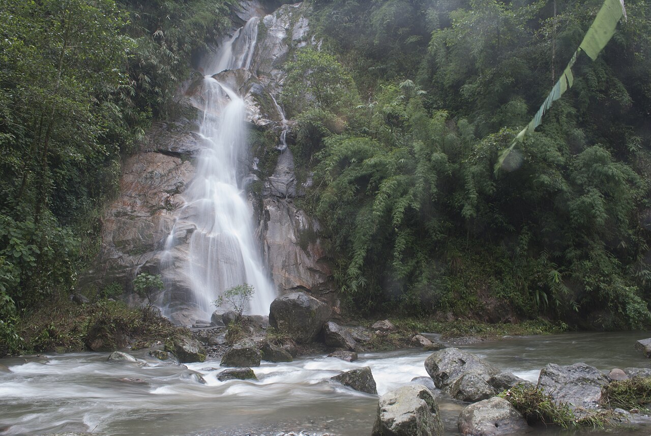 কুয়ে খোলা ঝর্ণা