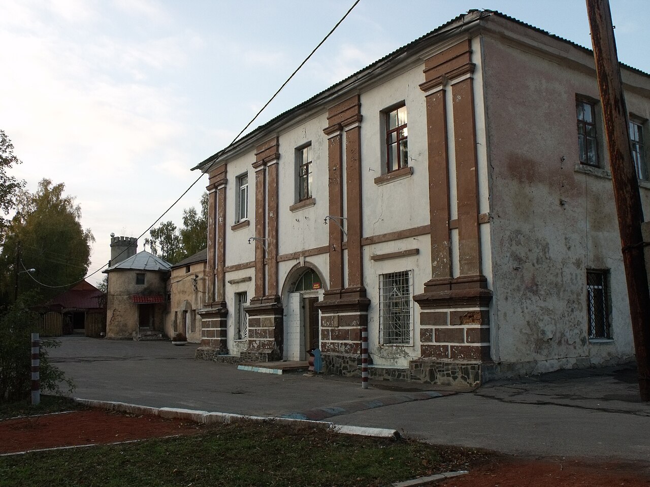 Флигель усадьбы Грохольских в Пятничанах
