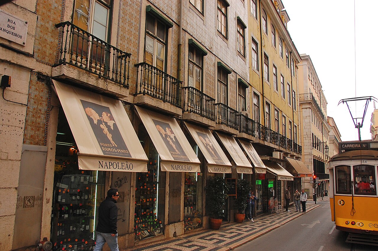 The rectangular street grid of Baixa is full of elegant shop fronts