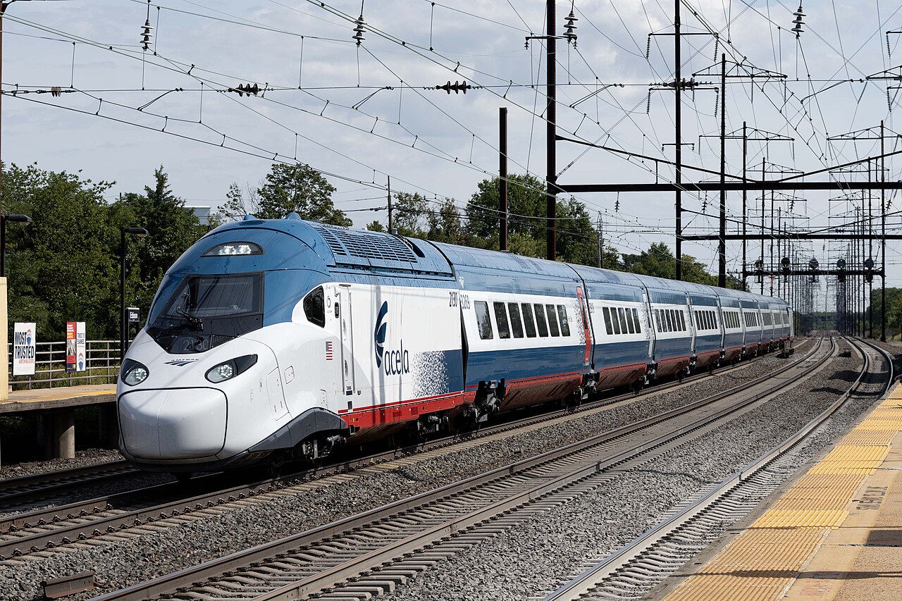 একটি অ্যামট্রাক অ্যাসেলা (Acela) ট্রেন