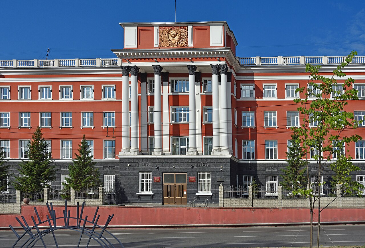 Административное здание на пр. Ленина (1930-е гг.)