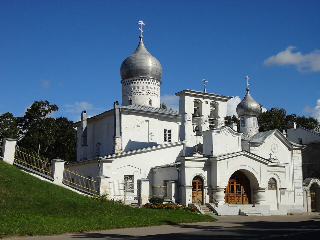 Церковь Варлаама Хутынского