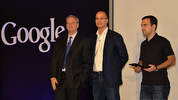 Andy Rubin (middle)