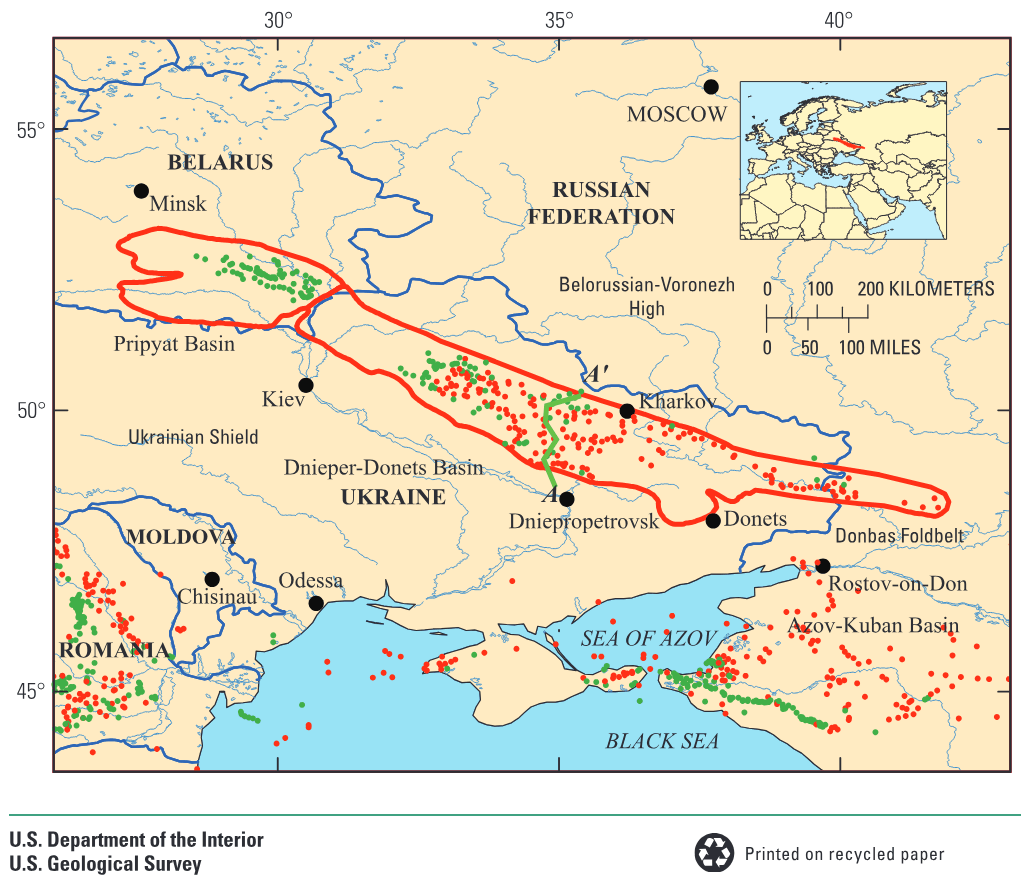 Generalized map showing the boundaries of the Pripyat Basin and DnieperDonets Basin geologic provinces (red lines), centerpoints of oil and gas fields (green and red circles, respe
