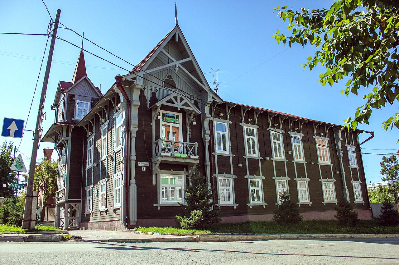 Улица Кузнецова, 17