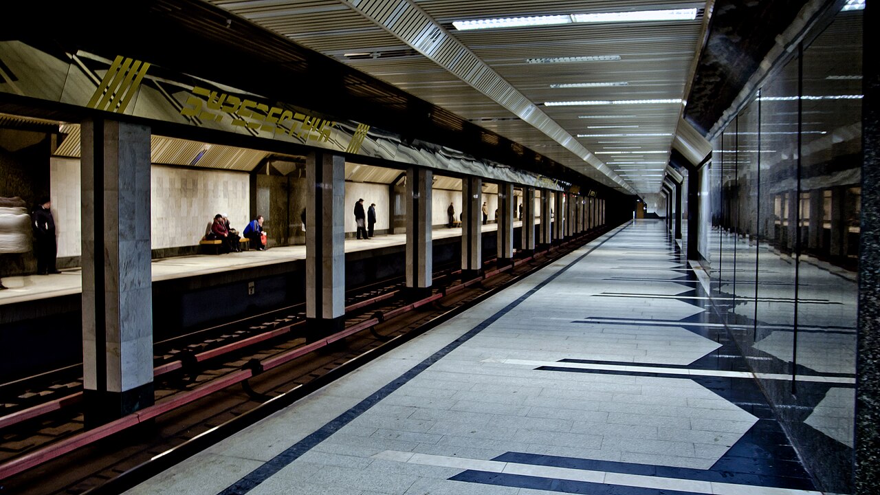 Metro NNG Line2 Burevestnik