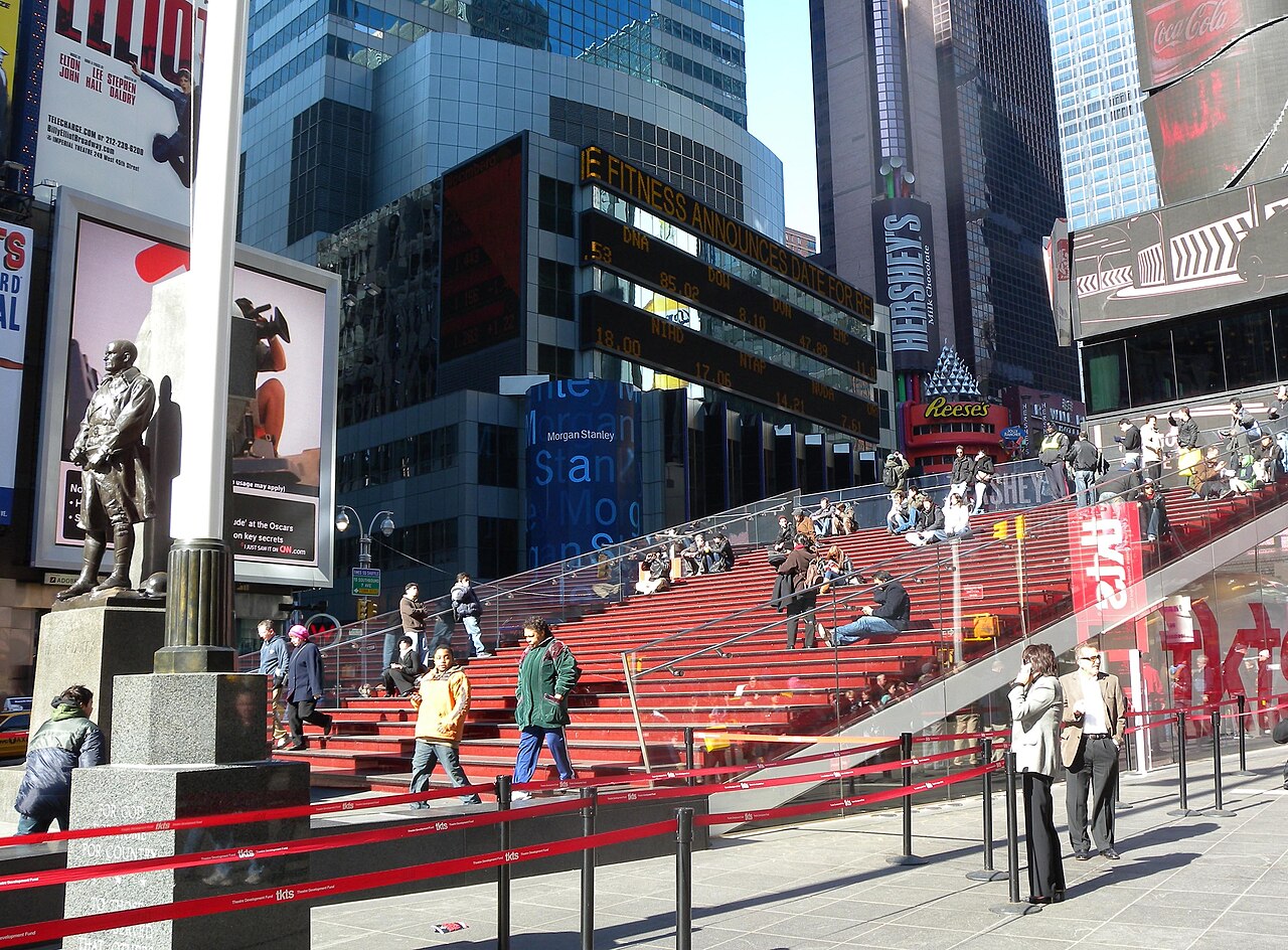 The TKTS red stairs in 2009, one year after they were completed.