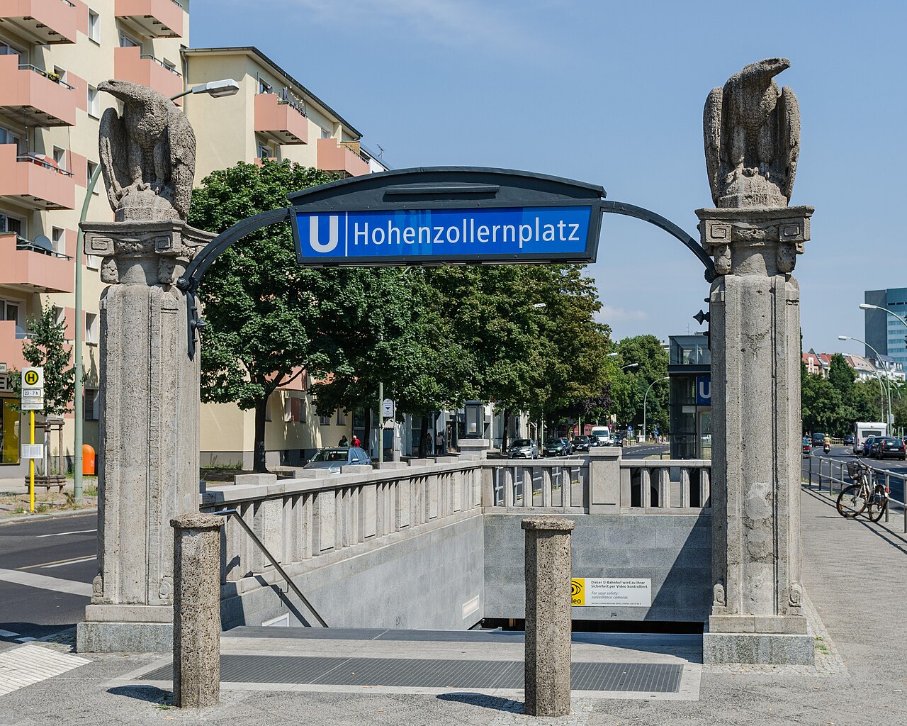 Вход на станцию Hohenzollernplatz
