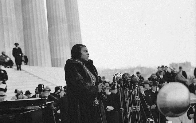 Marian Anderson, Constitution Hall and the 1939 Lincoln Memorial Concert